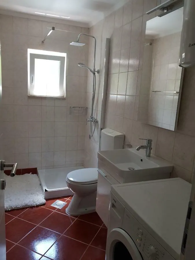 Vigo Apartman Pola 0*,  Croazia